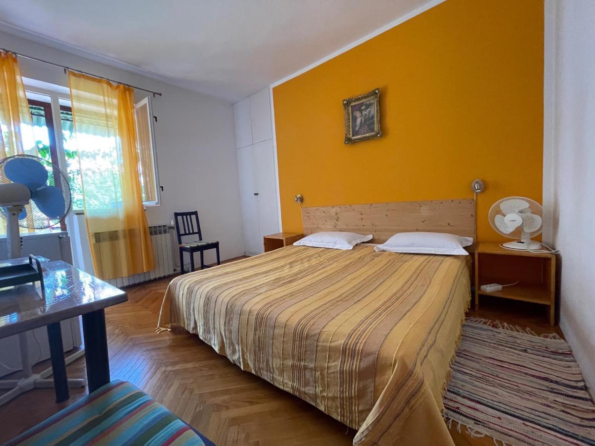 Hvar Guesthouse - Double Bedroom With Private Bathroom Jelsa  Kültér fotó