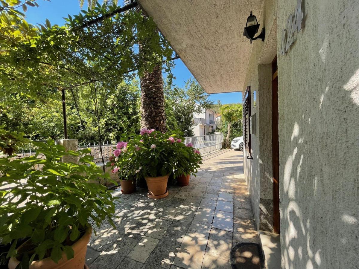 Hvar Guesthouse - Double Bedroom With Private Bathroom Jelsa  Kültér fotó