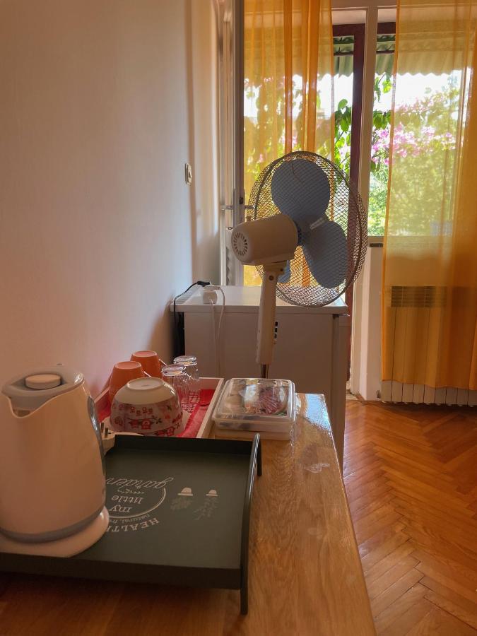 Hvar Guesthouse - Double Bedroom With Private Bathroom Jelsa  Kültér fotó