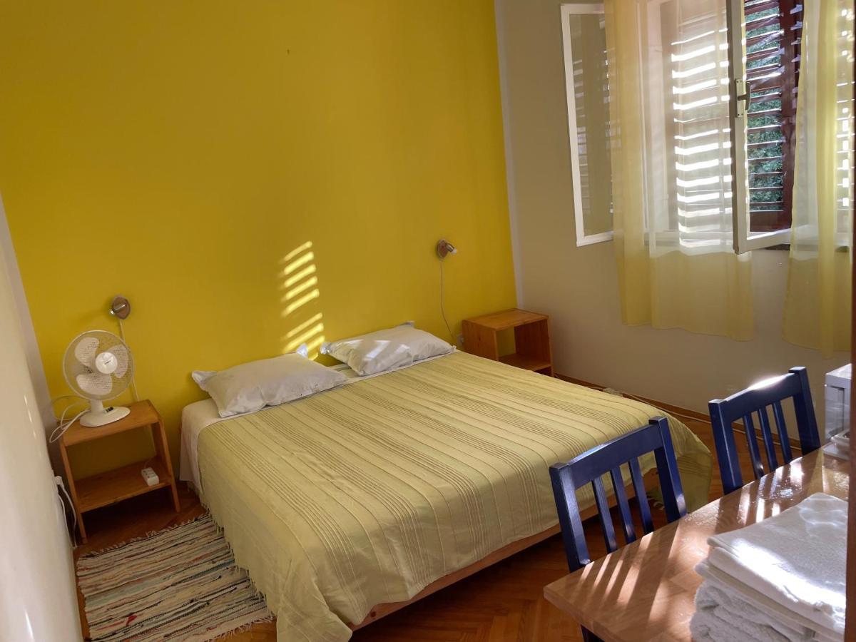 Hvar Guesthouse - Double Bedroom With Private Bathroom Jelsa  Kültér fotó